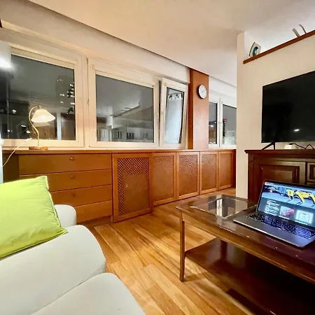 Apartment Gold 4 Metro Wifi 65'tv Netflix Hbo Appletv Disney_ *