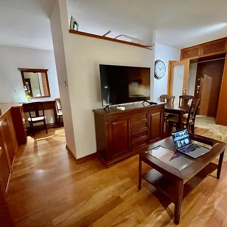 Gold 4 Metro Wifi 65'tv Netflix Hbo Appletv Disney_ * Warschau