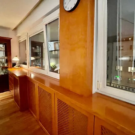 Gold 4 Metro Wifi 65'tv Netflix Hbo Appletv Disney_ Apartman Varsó