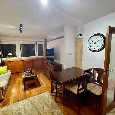 Apartment Gold 4 Metro Wifi 65'tv Netflix Hbo Appletv Disney_ *