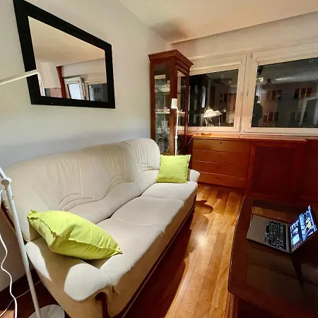 Apartman Gold 4 Metro Wifi 65'tv Netflix Hbo Appletv Disney_ *