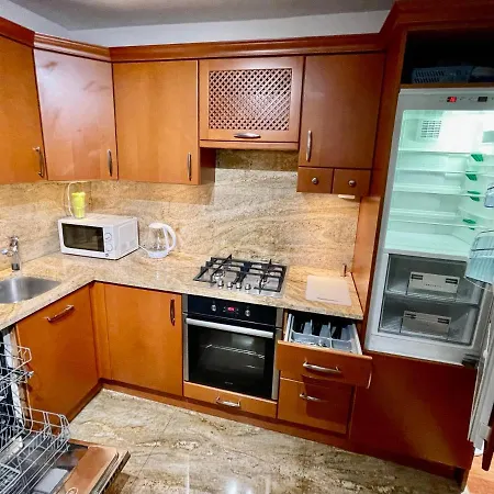 Apartman Gold 4 Metro Wifi 65'tv Netflix Hbo Appletv Disney_ *