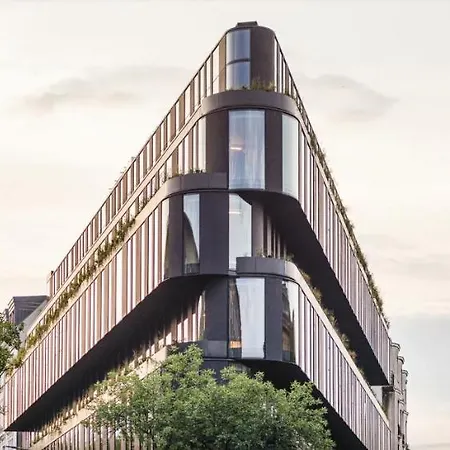 Gold 4 Metro Wifi 65'tv Netflix Hbo Appletv Disney_ Apartment