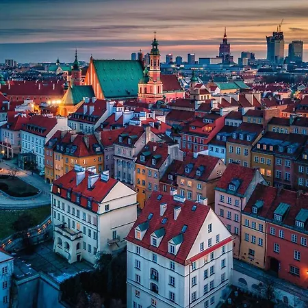 Apartment Gold 4 Metro Wifi 65'tv Netflix Hbo Appletv Disney_ Warsaw