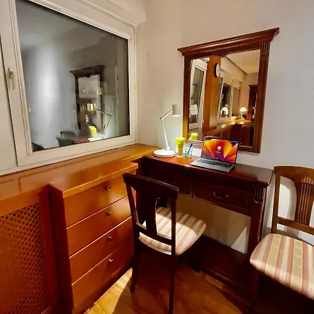 Gold 4 Metro Wifi 65'tv Netflix Hbo Appletv Disney_ * Βαρσοβία