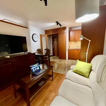 Gold 4 Metro Wifi 65'tv Netflix Hbo Appletv Disney_ Βαρσοβία