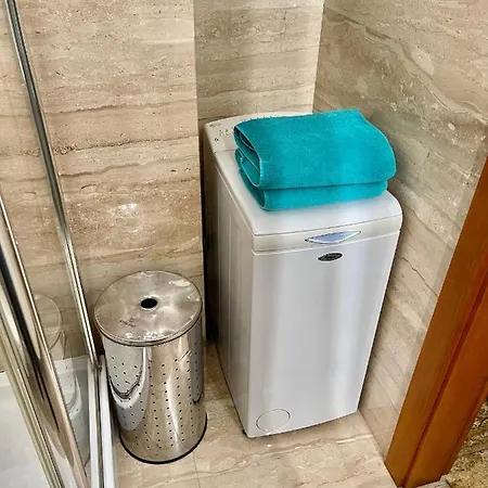 Gold 4 Metro Wifi 65'tv Netflix Hbo Appletv Disney_ * Βαρσοβία