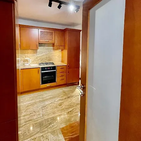 Gold 4 Metro Wifi 65'tv Netflix Hbo Appletv Disney_ Διαμέρισμα *