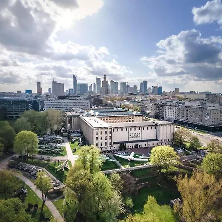 Διαμέρισμα Gold 4 Metro Wifi 65'tv Netflix Hbo Appletv Disney_ Βαρσοβία